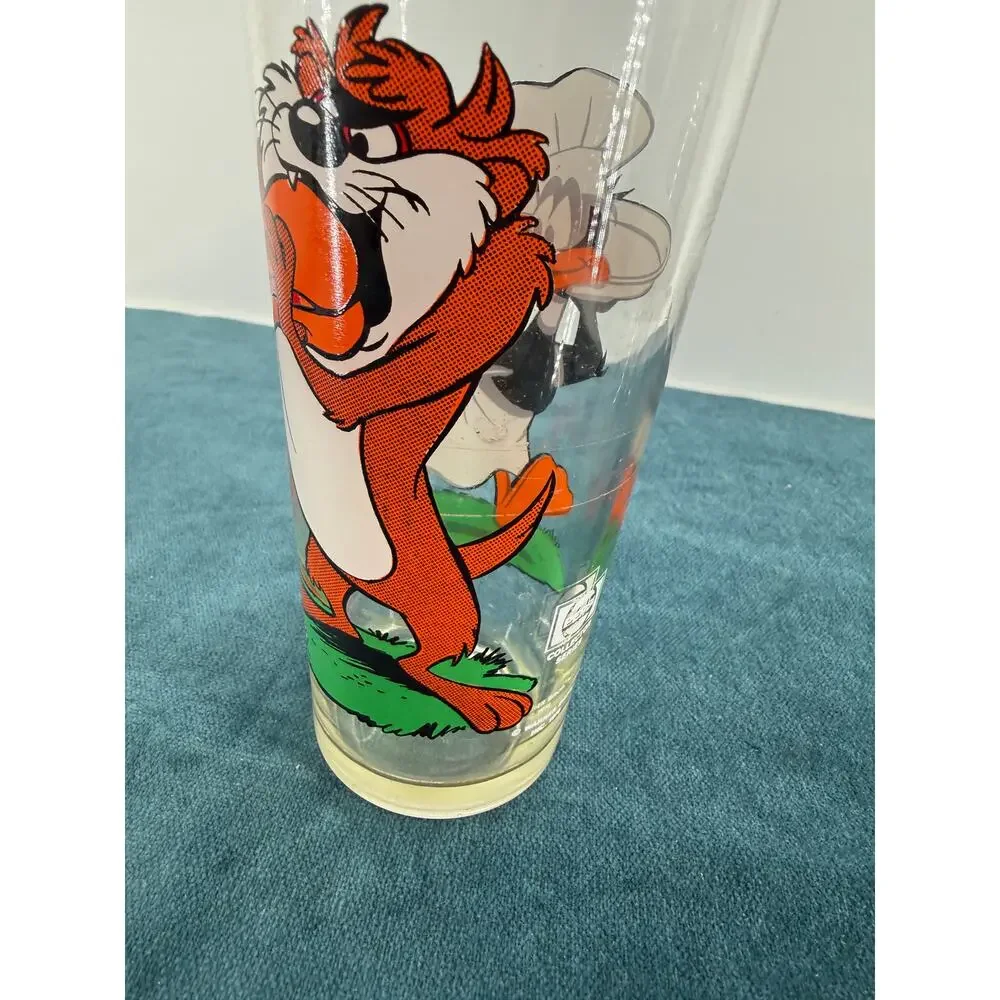 Pepsi Collector Series Warner Bros Looney Tunes Character Glass 1976 Daffy Taz